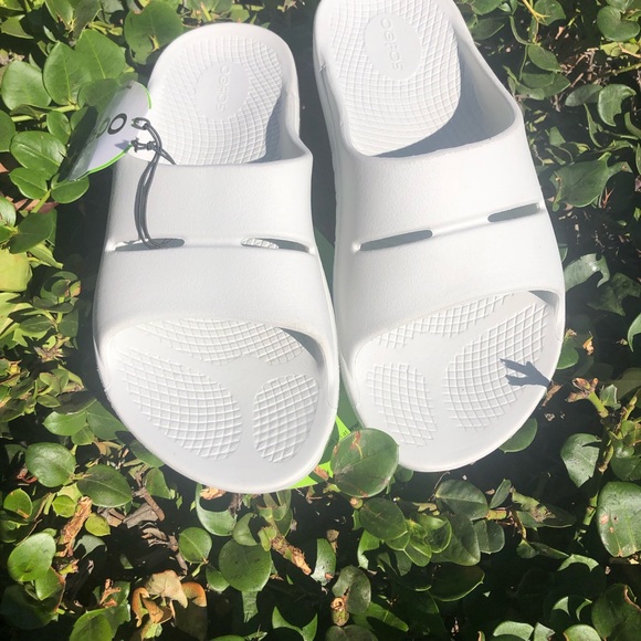 OOFOS | Shoes | Ooahh Cloud White Slides Style 10 | Poshmark